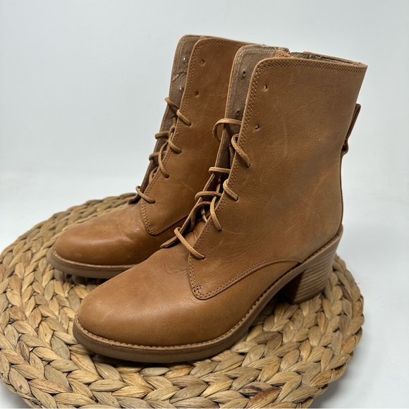 UGG Leather Oriana Lace Up Ankle Boot Chestnut Tan Size 6.5 - Picture 4 of 8